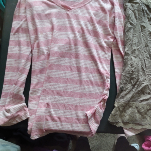 Shirts - Picture 14 of 16